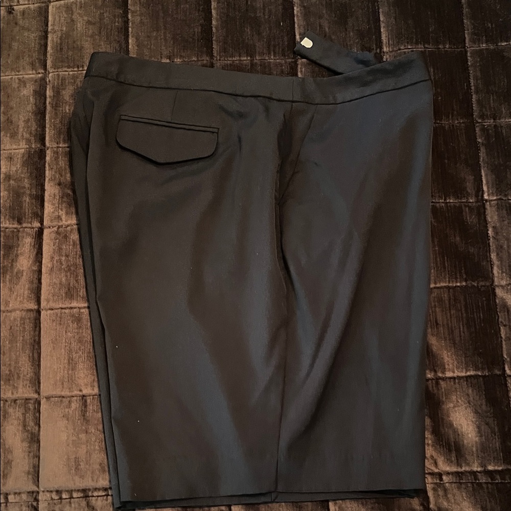 Talbots Women's Black Flat Front Shorts